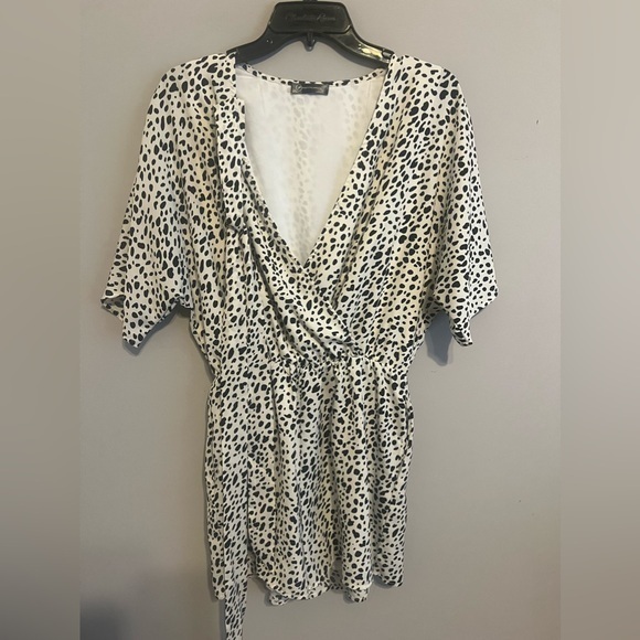 Pretty‎ garden romper size small - Picture 1 of 4